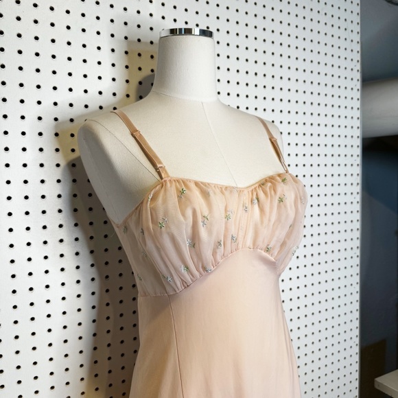Vintage | Kickernick Baby Pink Slip Dress w/ Delicate Embroidered Flowers - Picture 8 of 12